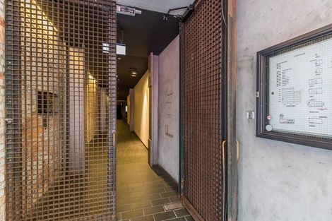 Photo of property in 44a Queen Street, Northcote Point, Auckland, 0627