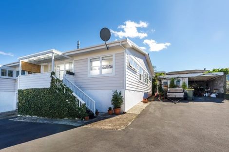 Photo of property in 3/7 Lydia Avenue, Northcote, Auckland, 0627