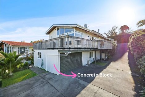 Photo of property in 13 Colmar Road, Mellons Bay, Auckland, 2014