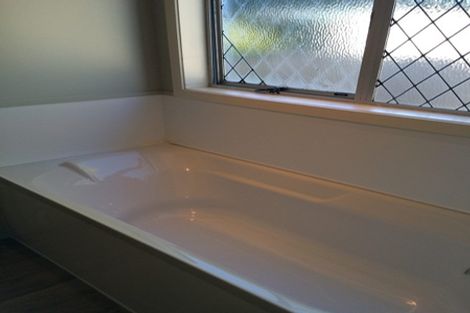 Photo of property in 72 Ridge Road, Howick, Auckland, 2014