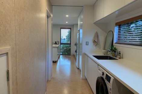 Photo of property in 2/28 Bayly Road, Moturoa, New Plymouth, 4310