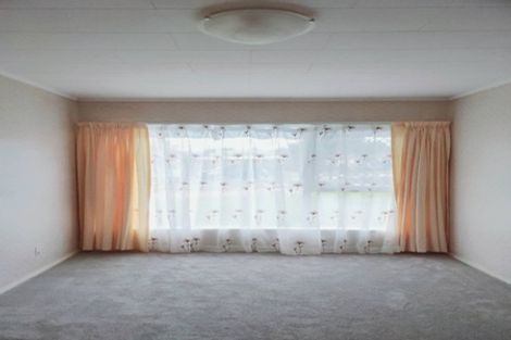 Photo of property in 1/36 Blacklock Avenue, Henderson, Auckland, 0612