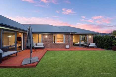 Photo of property in 37 Parklea Avenue, Halswell, Christchurch, 8025
