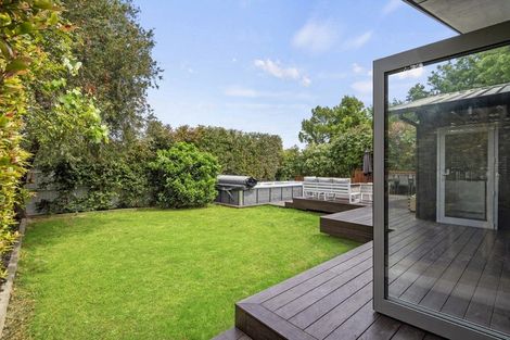 Photo of property in 37 Belle Vue Avenue, Northcote Point, Auckland, 0627