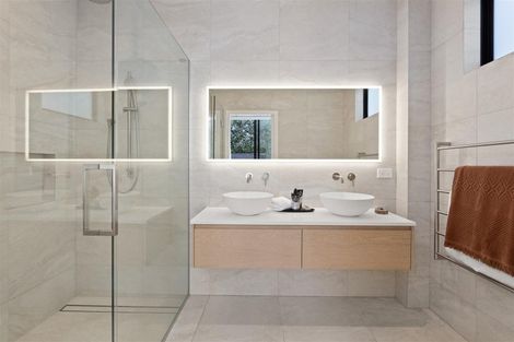 Photo of property in 17 Lansdowne Street, Bayswater, Auckland, 0622