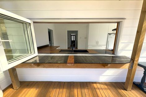 Photo of property in 18 Tay Street, Whanganui, 4500