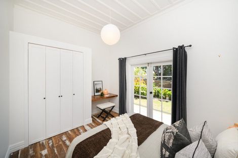 Photo of property in 31 Dunk Place, Milson, Palmerston North, 4414