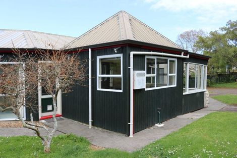 Photo of property in 36 Parkes Avenue, Saint Johns Hill, Whanganui, 4501