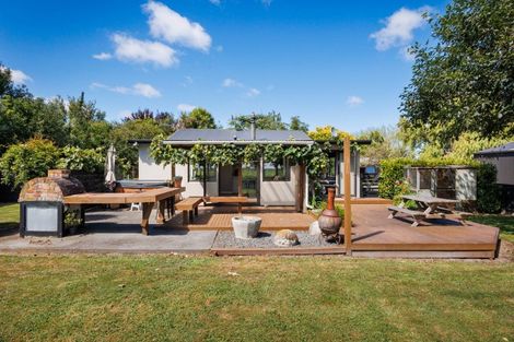 Photo of property in 807 Kaimatarau Road, Rongotea, Palmerston North, 4473