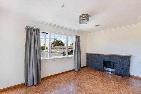 Photo of property in 110 Seaview Road, Westown, New Plymouth, 4310