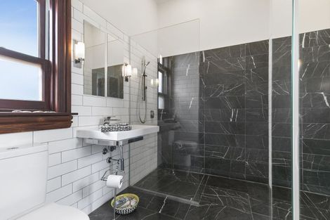 Photo of property in 18 Mitchell Street, Brooklyn, Wellington, 6021