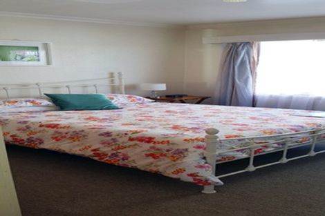 Photo of property in 2/11 Dowling Place, Pakuranga, Auckland, 2010
