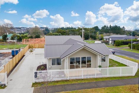 Photo of property in 112 Matua Road, Huapai, Kumeu, 0810