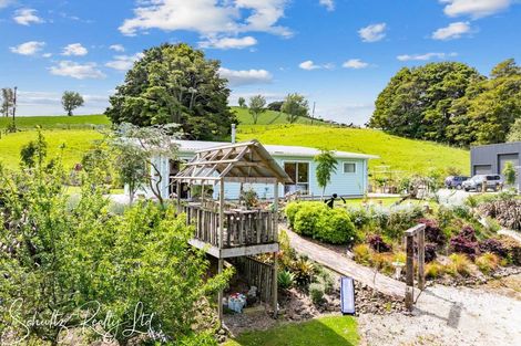 Photo of property in 37 Willow Lane, Maungaturoto, 0588