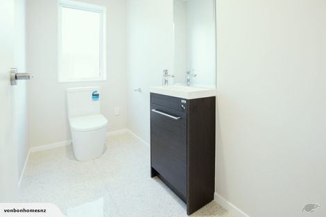 Photo of property in 52 Schoolside Road, Kumeu, 0810