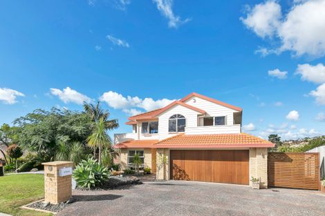 Photo of property in 12 Marlin Street, West Harbour, Auckland, 0618