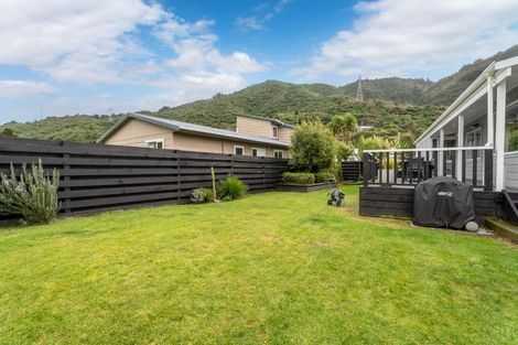 Photo of property in 11 Tulsa Grove, Totara Park, Upper Hutt, 5018
