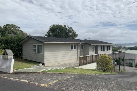 Photo of property in 214 Whangaparaoa Road, Red Beach, 0932