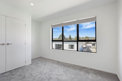 Photo of property in 5/8 Rosier Road, Glen Eden, Auckland, 0602