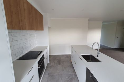 Photo of property in 15 Ocean View Rise, Ruakaka, 0116