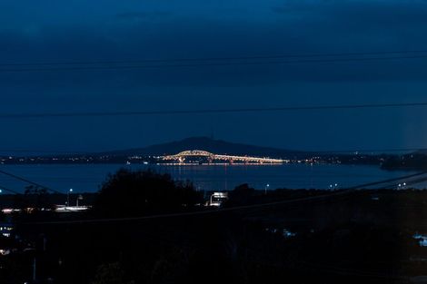 Photo of property in 1a Wakeling Avenue, Te Atatu South, Auckland, 0610