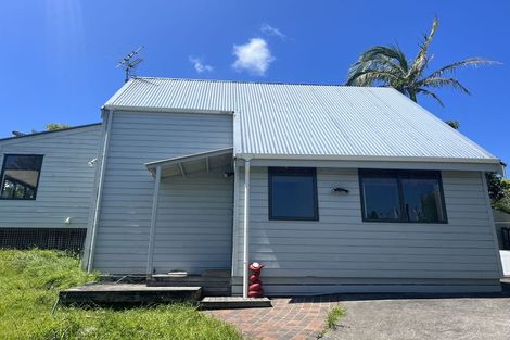 Photo of property in 14 Felicity Place, Unsworth Heights, Auckland, 0632