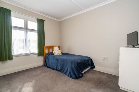 Photo of property in 129 Macandrew Road, South Dunedin, Dunedin, 9012