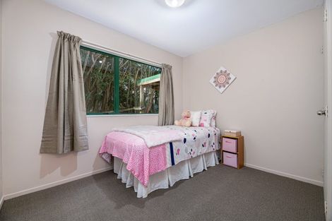 Photo of property in 6a Jillian Drive, Ranui, Auckland, 0612