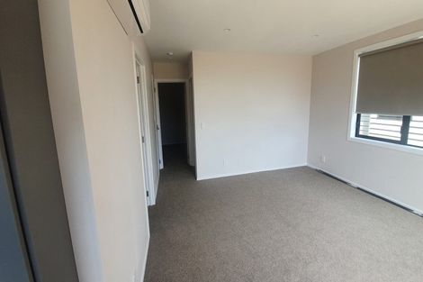 Photo of property in 33 Belt Road, Moturoa, New Plymouth, 4310