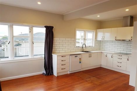 Photo of property in 138 Titirangi Road, New Lynn, Auckland, 0600