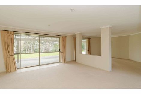 Photo of property in 16 Spinnaker Point, Haruru, 0204