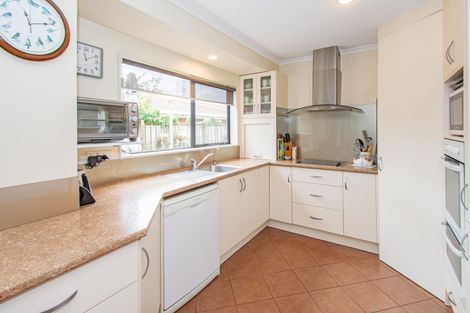 Photo of property in 25f Youngs Road, Papakura, 2110
