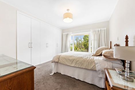 Photo of property in 52 Sturges Road, Henderson, Auckland, 0612