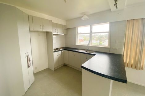 Photo of property in 14 Meadowvale Avenue, Forrest Hill, Auckland, 0620