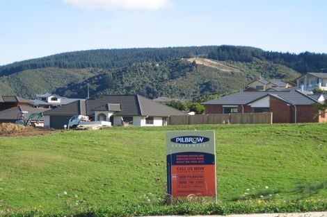 Photo of property in 122 Kirton Drive, Riverstone Terraces, Upper Hutt, 5018