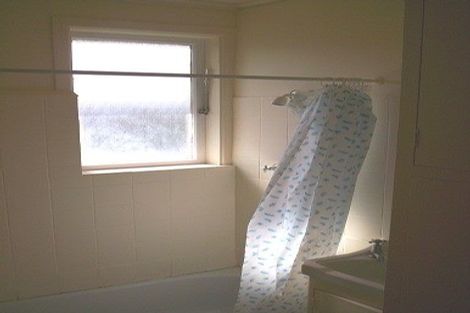 Photo of property in 26 Eastglen Road, Glen Eden, Auckland, 0602