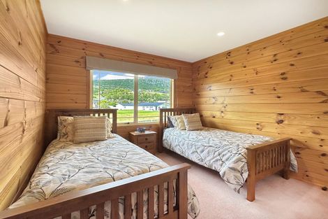 Photo of property in 31 Angela Place, Kinloch, Taupo, 3377