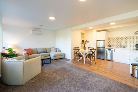 Photo of property in 10 Lincoln Road, Bluff Hill, Napier, 4110