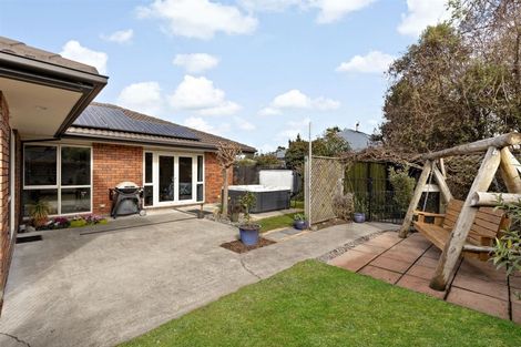 Photo of property in 7 Church Street, Oxford, 7430