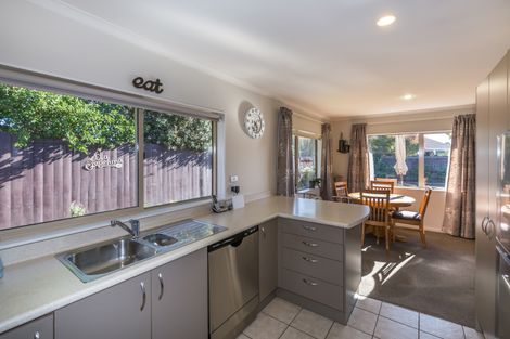 Photo of property in 21b Pine Avenue, New Brighton, Christchurch, 8061