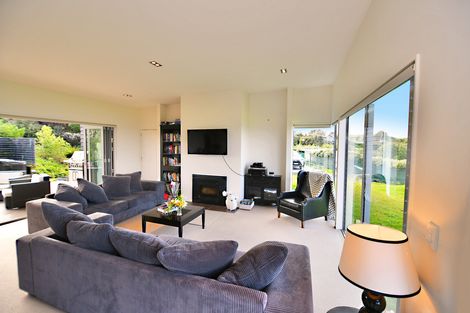 Photo of property in 22 Wonderview Road, Leigh, 0985