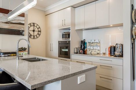 Photo of property in 106 Rewa Rewa Lane, Orewa, 0931