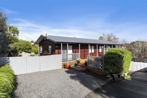 Photo of property in 1/19 Drome View Place, Beach Haven, Auckland, 0626