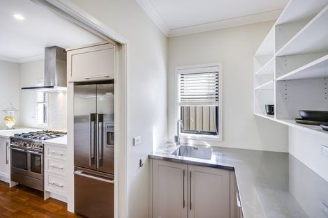 Photo of property in 6 Percy Berry Place, Havelock North, 4130
