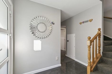 Photo of property in 2b Paratu Way, Strathmore Park, Wellington, 6022