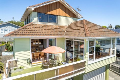Photo of property in 28 Taupo Crescent, Plimmerton, Porirua, 5026