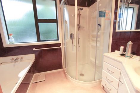 Photo of property in 35 Alfredton Road, Eketahuna, 4900