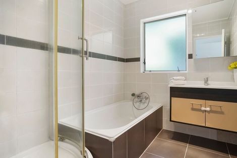 Photo of property in 2/38 Stanley Road, Glenfield, Auckland, 0629