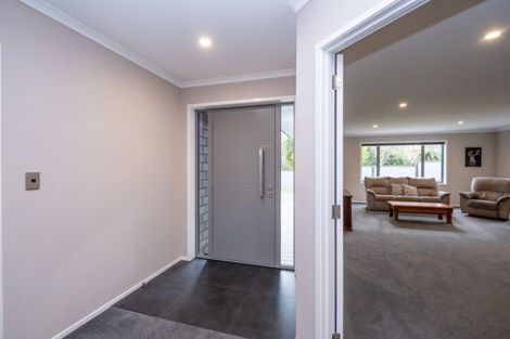 Photo of property in 8 Cordelia Street, Stratford, 4332