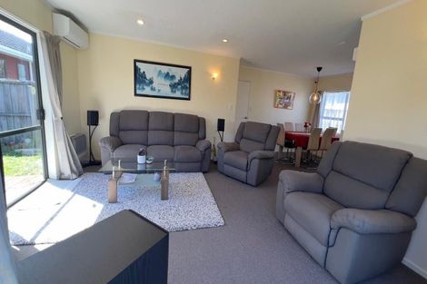 Photo of property in 8a Kentwood Drive, Woodridge, Wellington, 6037